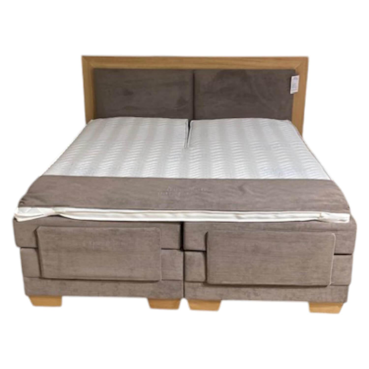Boxspringbett Taara Stoff Rebel 12 Taupe mit Verstellfunktionen von Delux Production OÜ