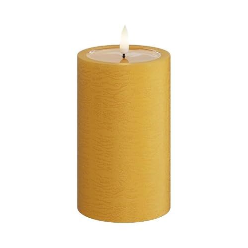 Deluxe Homeart Einzigartige LED-Kerzen - Handgefertigte Echtwachs Ockergelb flackernde flammenlose Kerze mit 3D Real Flame™ Technologie - 1500+ Stunden Akkulaufzeit (7,5 x 10 cm) von Deluxe Homeart