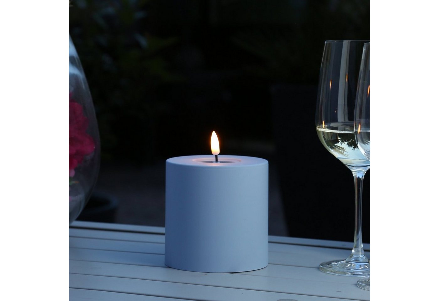 Deluxe Homeart LED-Kerze MIA Deluxe für Außen flackernde Flamme H: 10cm D: 10cm outdoor blau (1-tlg) von Deluxe Homeart