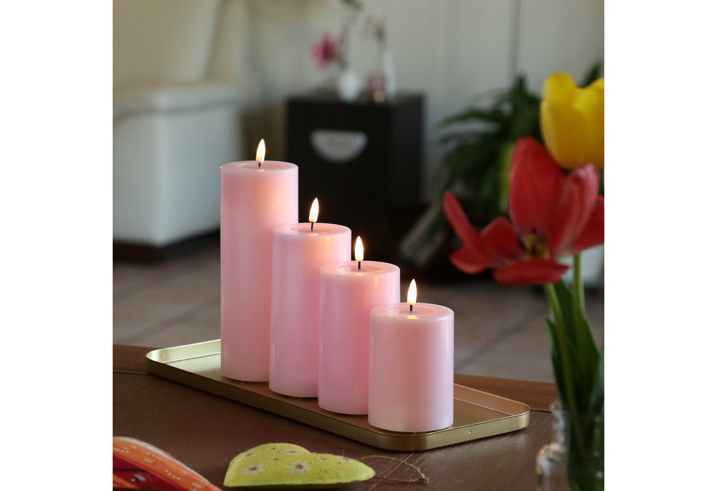 Deluxe Homeart LED-Kerze LED Kerzenset MIA Echtwachs Deluxe 4 Größen rosa mit Batterien Fernb. (5-tlg) von Deluxe Homeart
