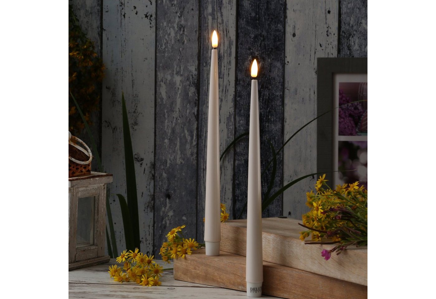 Deluxe Homeart LED-Kerze LED Stabkerzen ELLA Deluxe Lack Tafelkerze flackernd H: 28cm creme 2St (2-tlg) von Deluxe Homeart