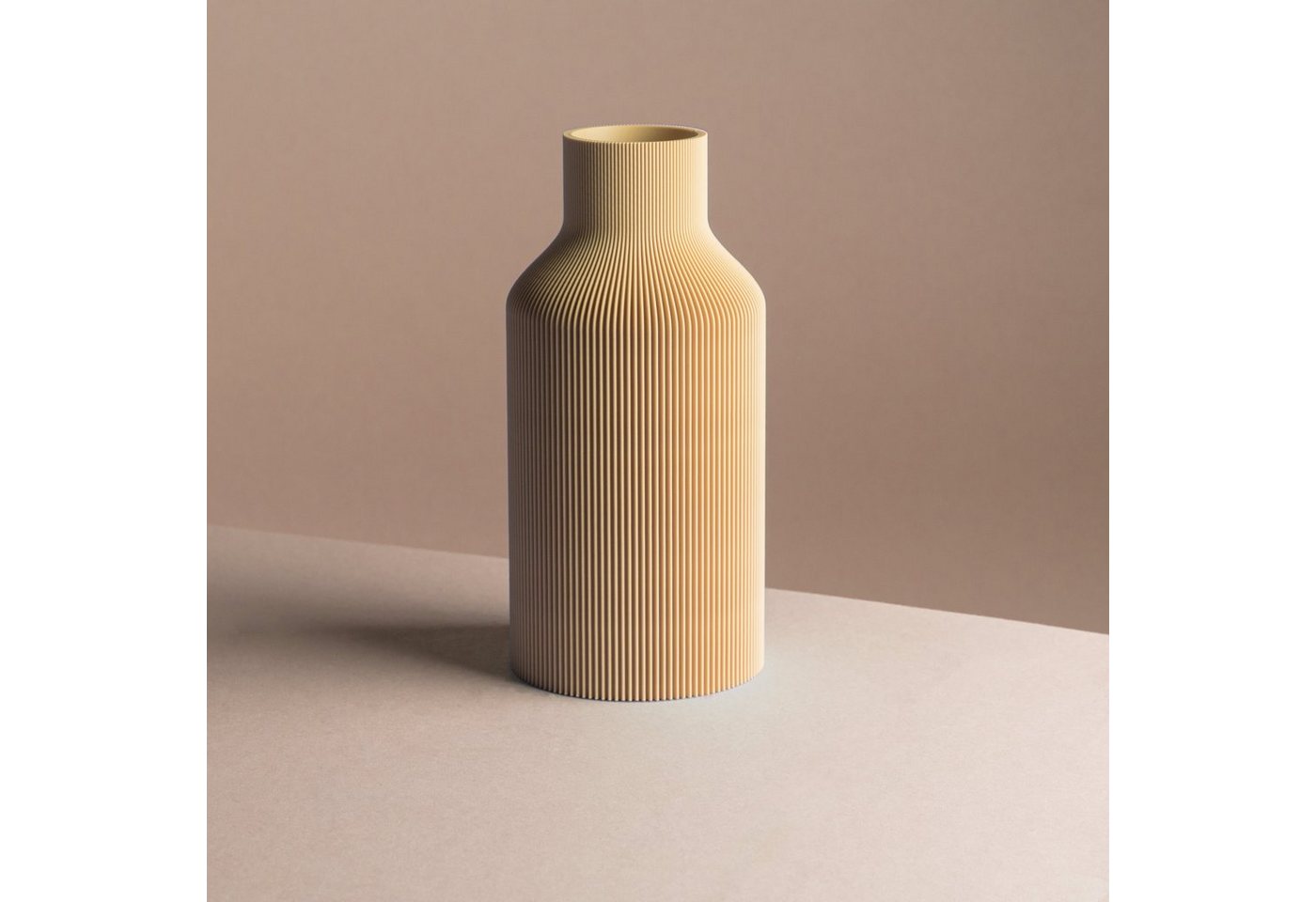 Dennismaass. Dekovase FLASCHE, 3D Druck, wundervolle Rillen-Optik, H 27cm, dekorative Vase aus dem 3D Drucker von Dennismaass.