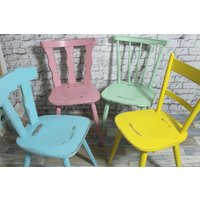 4 Bunte Holzstühle Shabby Stühle Küchenstühle Esszimmerstühle Knall Bunt Chic Möbel Vintage Landhaus 4Er Set 4 Bunte Holzstühle Shabby Stühle Küchenstühle Esszimmerstühle Knall Bunt Chic Möbel Vintage Landhaus 4Er Set von DerKleineShabbyLaden