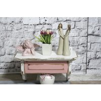 Altes Kleines Holz Regal Wandregal Küchenregal 60Er Jahre Creme Weiß Pastell Rosa Shabby Chic Landhaus Vintage Altes Kleines Holz Regal Wandregal Küchenregal 60Er Jahre Creme Weiß Pastell Rosa Shabby Chic Landhaus Vintage von DerKleineShabbyLaden
