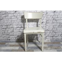 Shabby Bauhausstuhl Holzstuhl Stuhl Küchenstuhl Elfenbein Weiß 60Er Jahre Chic Möbel Vintage Landhaus Country Shabby Bauhausstuhl Holzstuhl Stuhl Küchenstuhl Elfenbein Weiß 60Er Jahre Chic Möbel Vintage Landhaus Country von DerKleineShabbyLaden