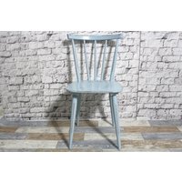 Shabby Sprossenstuhl Küchenstuhl Holzstuhl Stuhl Esszimmerstuhl Rauch Blau 60Er Jahre Chic Möbel Vintage Landhaus Country Shabby Sprossenstuhl Küchenstuhl Holzstuhl Stuhl Esszimmerstuhl Rauch Blau 60Er Jahre Chic Möbel Vintage Landhaus Country von DerKleineShabbyLaden