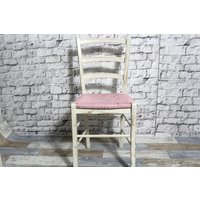 Shabby Stuhl Baststuhl Holzstuhl Mit Bastgeflecht Im Mediterranen Stil 70Er Jahre Elfenbein Weiß/Fuchsia Rosa Chic Möbel Vintage Shabby Stuhl Baststuhl Holzstuhl Mit Bastgeflecht Im Mediterranen Stil 70Er Jahre Elfenbein Weiß/Fuchsia Rosa Chic Möbel Vintage von DerKleineShabbyLaden