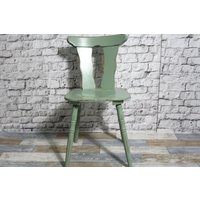 Shabby Stuhl Küchenstuhl Holzstuhl Oliv Grün 60Er Jahre Chic Möbel Vintage Landhaus Country Shabby Stuhl Küchenstuhl Holzstuhl Oliv Grün 60Er Jahre Chic Möbel Vintage Landhaus Country von DerKleineShabbyLaden