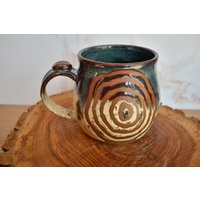 Charmante Baum Ring Keramik Kaffeetasse Mit Rustikaler Grün Und Gesprenkelte Sandstein Glasur Charmante Baum Ring Keramik Kaffeetasse Mit Rustikaler Grün Und Gesprenkelte Sandstein Glasur von DesertPineStudio