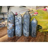 Pyrit in Achat Kristall Turm Punkt Generator | Kombinationsstein Achatisierter Überfluss Manifestation Pyrit in Achat Kristall Turm Punkt Generator | Kombinationsstein Achatisierter Überfluss Manifestation von DesertSageCrystals