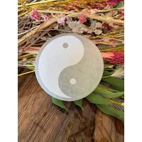 Selenit Yin Yang Lade Platte Rund Glatte Dicke Poliert Kreis | Energie Ladestation Kristall Wohnkultur Selenit Yin Yang Lade Platte Rund Glatte Dicke Poliert Kreis | Energie Ladestation Kristall Wohnkultur von DesertSageCrystals