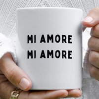 Mi Amore Tasse - Lustige Spruchtasse À La Tommy Cash Geschenk Für Freundin, Freund, Partner Statement Kaffeetasse Verliebte von DesignApartment