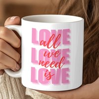 Kaffeetasse Mit Spruch - Geschenkidee Für Freundin, Schwester Oder Mama Typografie Liebevoller Becher Keramiktasse Frauen Kaffeetasse Mit Spruch - Geschenkidee Für Freundin, Schwester Oder Mama Typografie Liebevoller Becher Keramiktasse Frauen von DesignApartment