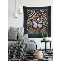 Hippie Wandteppich - Yin Yang Freundlichkeit Wandbehang Meditation Yoga Grunge Schmetterling von DesignBohemian
