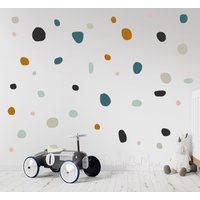 Hand Gezeichnete Polka Dots Baby Kinderzimmer Wandaufkleber Dekor Polka Dot Spielzimmer Wand Kinder Aufkleber Modernes von DesignByMaya