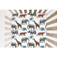 Safari Zoo Bettdecke, Boho Minky Bettwäsche Dschungelbettwäsche Giraffe Nilpferd Elefant Tiger, Erdtöne Baby Deko Savanne von DesignByMaya