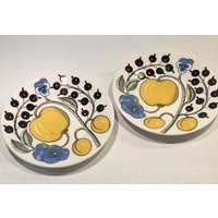 Birger Kaipiainen "Paratiisi" Teller 2 Stück Set Von Arabia Finland von DesignFinnberg