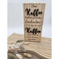 Kaffeekasse Aus Holz Mit Verschiedenen Sprüchen/Trinkgeldkasse Spardose Gelddose Geschenkidee Mitarbeiter & Chef Personalisierbar von DesignForMemories