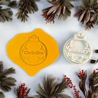 Dein Name Weihnachtskugel - Individueller Keksausstecher von DesignGlueckShop