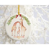 Personalisierte Giraffen-Verzierung Für 3-Köpfige Familie, Familien-Weihnachtsverzierung, Neue Muttergeschenk, Elterngeschenk, Neues Babygeschenk von DesignGypsee