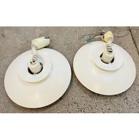 Ein Set Von 1970Er Jahre Vintage Hängelampen Es Horn | Dänemark Ein Set Von 1970Er Jahre Vintage Hängelampen Es Horn | Dänemark von DesignLightsDenmark