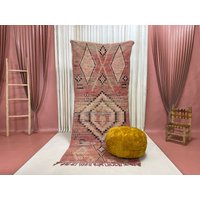 107 cm X 240 - Bezaubernder Boujaad Teppich, Handgewebter Teppich Im Berber Design, Handgefertigter Wollteppich, Einzigartiges Wohndekor von DesignandCreativity