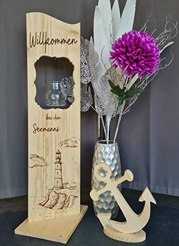Designbysh Holzaufsteller, Holz Deko Schild Holzschild Eingangsschild mit Leuchtglas oder Solarlampe Leuchtturm, Willkommen bei den Designbysh Holzaufsteller, Holz Deko Schild Holzschild Eingangsschild mit Leuchtglas oder Solarlampe Leuchtturm, Willkommen bei den von Designbysh
