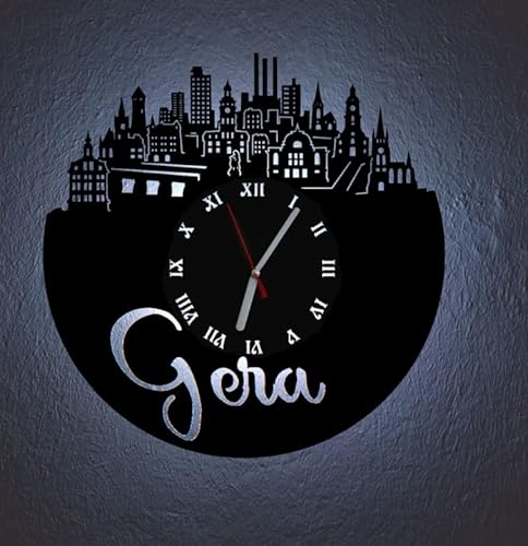 Designbysh LED Wanduhr Gera Skyline Uhr Hintergrundbeleuchtet mit schleichendem Uhrwerk von Designbysh