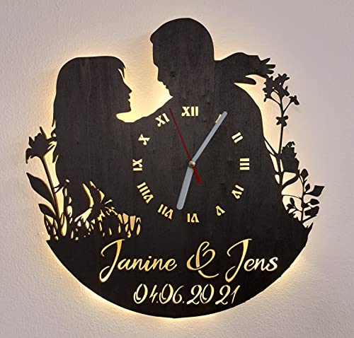 Designbysh Personalisierte LED Wanduhr Liebe 15" Hochzeit Hochzeitstag Geschenk Partner Liebe goldene Silberne Valentinstag Jahrestag von Designbysh