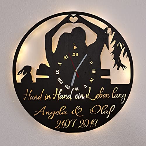 Designbysh Personalisierte LED Wanduhr Liebe 13" Geschenk Hochzeit Hochzeitstag Geschenk Partner Liebe Paar Ehemann Ehefrau Mann Frau goldene Silberne Valentinstag Jahrestag von Designbysh