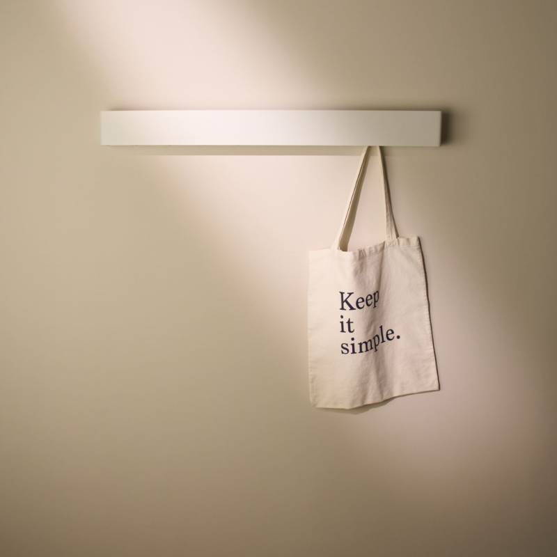 Minimalistische Wandgarderobe Weiß von Designfabrik Hamburg