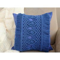 Royal Blaues Blumen Handgeknüpftes Makramee Kissen, Handgefertigter Kissenbezug, Dekorative Baumwolle, Geschenk von Designfts