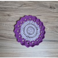 Kleines Deckchen in Verschiedene Farben Small Doily Different Colors Decoration Dekoration Homeaccessoires Wohnaccessoires Kleines Deckchen in Verschiedene Farben Small Doily Different Colors Decoration Dekoration Homeaccessoires Wohnaccessoires von Designmadebymanuela