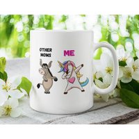 Andere Mütter Gegen Mich, Einhorn Coole Mutter Niedlich/Lustige Kaffeetasse | 11 Oder 15 Unzen - Schöne Premium-Qualitäts-Geschenkidee | Weiß von DesignsByPascal