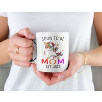 Demnächst Mama Est. 2023 | Jedes Jahr, Custom Year Einhorn/Mamacorn Neue Mutter Kaffee Tee Tasse | 11 Oder 15 Unzen - Schöne Qualität Geschenkidee von DesignsByPascal