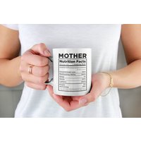 Mutter Nährwert, Niedlich/Lustig Ernährungs-Kaffee-Tasse | 11 Oder 15 Unzen - Schöne Premium-Qualität Geschenkidee | Ganz Weiß Mit Farbe von DesignsByPascal