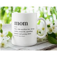 Mutter-Wörterbuch-Definition, Mutter-Niedliche/Lustige Kaffeetasse | 11 Oder 15 Unzen - Schöne Premium-Qualitäts-Geschenkidee | Weiß Farbig von DesignsByPascal