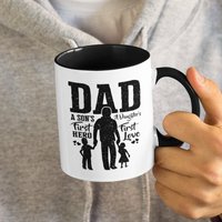 Vater Eines Sohns Erster Held Die Erste Liebe Einer Tochter, Süßer Vater-Kaffee/Tee-Tasse | 11 Oder 15 Unzen - Schönes Qualitätsgeschenk von DesignsByPascal