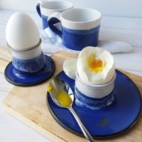 Blau-Weißer Keramik-Eierbecher, Weich Gekochter Eierbecher von DesignsByViviH