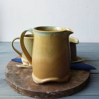 Keramik Krug, Teekanne, Kaffeekrug, Hochzeitsgeschenk, Grüner Braune Moderner Krug von DesignsByViviH