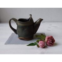 Keramik Krug, Teekanne, Kaffeekanne, Dunkelgrüne Olivgrün Olive Kaffeekanne von DesignsByViviH