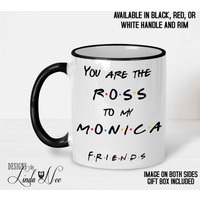 Freunde Tv Zeigen Zitat Becher, Sind Sie Die Ross Zu Meinem Monica, Sitcom, Kaffee Becher Beste Geschenk Zitate Central Perk Mph226 Freunde Tv Zeigen Zitat Becher, Sind Sie Die Ross Zu Meinem Monica, Sitcom, Kaffee Becher Beste Geschenk Zitate Central Perk Mph226 von DesignsbyLindaNeeToo