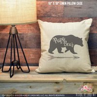 Papa Bär Kissen Geschenk Für Benutzerdefinierte Abdeckung Akzent Vaters Tagesgeschenk Personalisierte Mama Pcp57 von DesignsbyLindaNeeToo