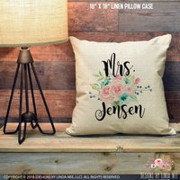 Personalisierte Kissen Geschenk Floral Benutzerdefinierte Kissenbezug Akzent Muttertag Toss Dekor Pcp34 von DesignsbyLindaNeeToo