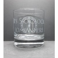 It's 5 O'clock Somewhere Hand Geätztes Becherglas - Personalisiert von DesirableIcon