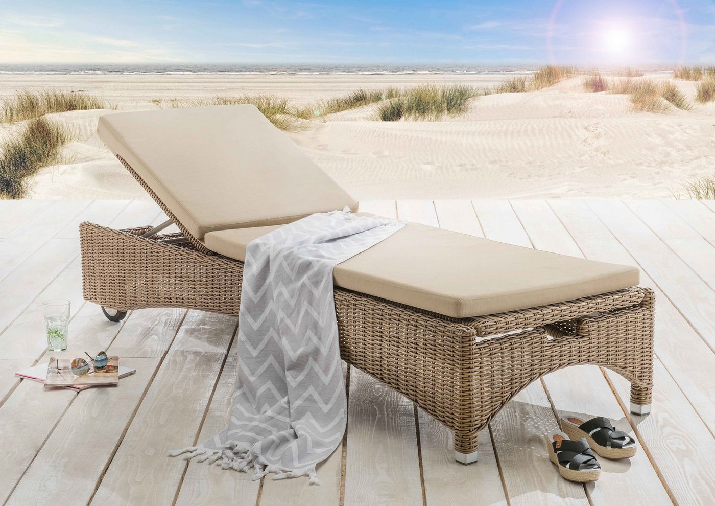 Destiny Gartenliege BOLIVAR LOW, Polyrattan, mit Rollen, 200x71x55 cm, verstellbar, ohne Polster von Destiny