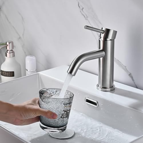 DETBOM Wasserhahn Bad Silbrig, Waschbecken Armaturen mit Keramischem Ventilkern Badarmatur Waschtischarmaturen Einhebelmischer Waschbeckenarmatur Mischbatterie Bad Wasserhahn Waschbecken Gäste WC von Detbom