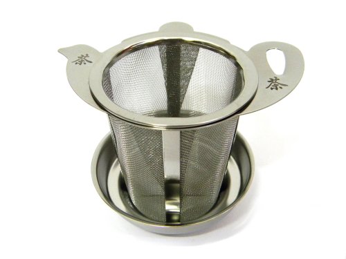 Teesieb " Teekanne " mit Schriftzeichen und Untersetzer/Deckel aus Edelstahl von Dethlefsen & Balk GmbH