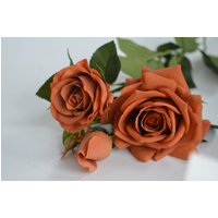 27.5" Orange Echte Künstliche Rosen, 3 Köpfe, Diy Blumen | Hochzeitsdeko Geschenke, Sträuße/Centerpiece 27.5" Orange Echte Künstliche Rosen, 3 Köpfe, Diy Blumen | Hochzeitsdeko Geschenke, Sträuße/Centerpiece von DexinFloral
