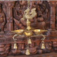 Messing 4 Diyas Hängende Pfau Öllampen - Nur Bei Dharma | Bügellampen von DharmaStatues